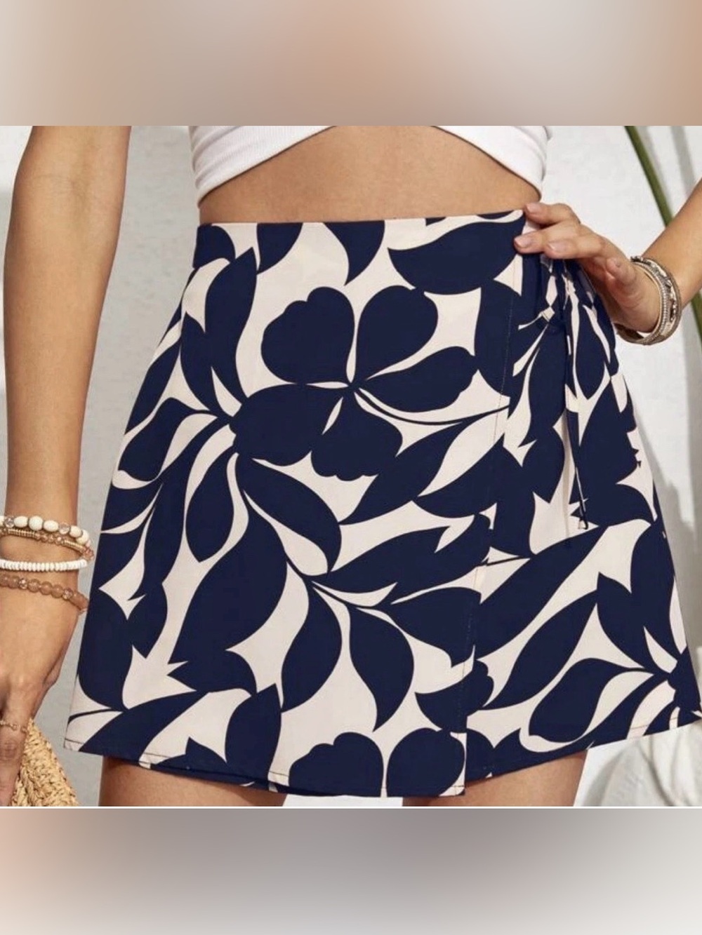 Curve Wrap Skort Bold Femme Black White Elastic Waist and Tie Tropical Beach 2X